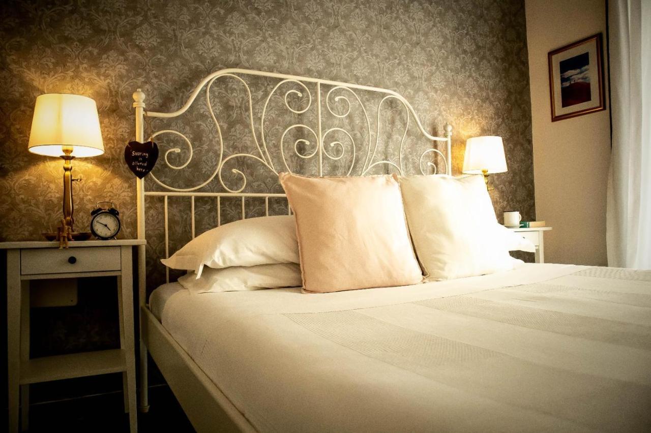 Guest House Camilla Альгеро Экстерьер фото