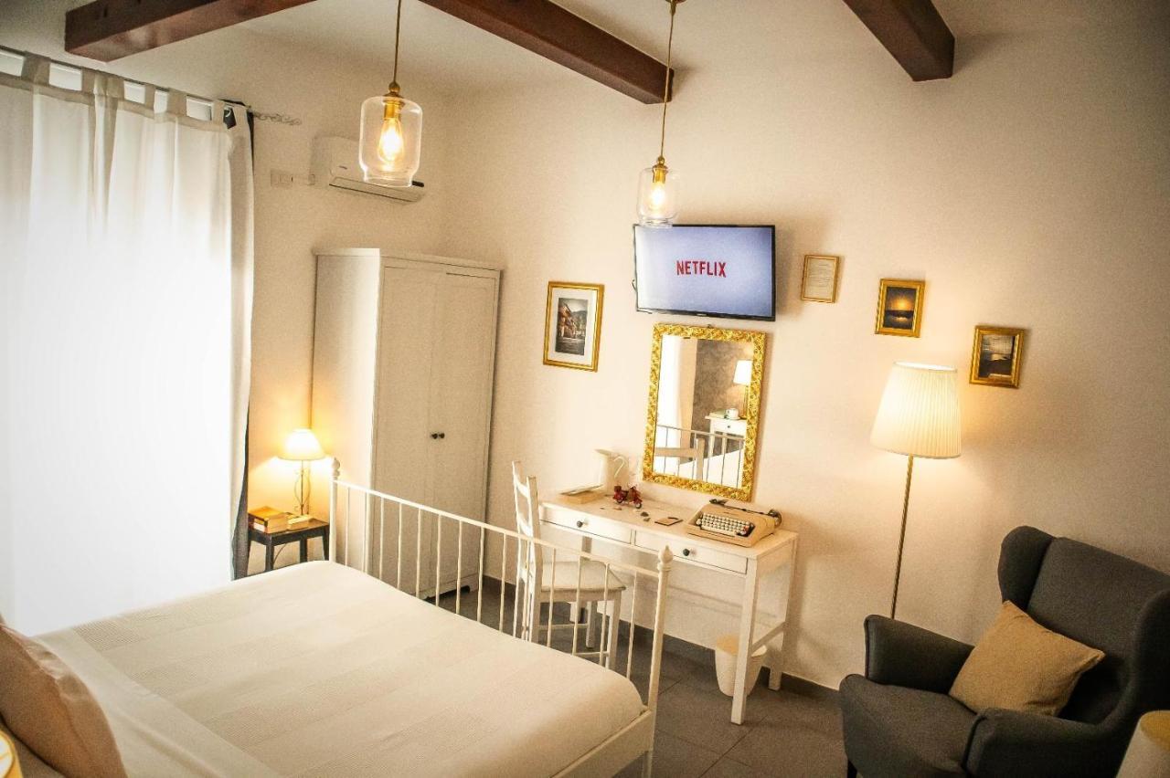 Guest House Camilla Альгеро Экстерьер фото