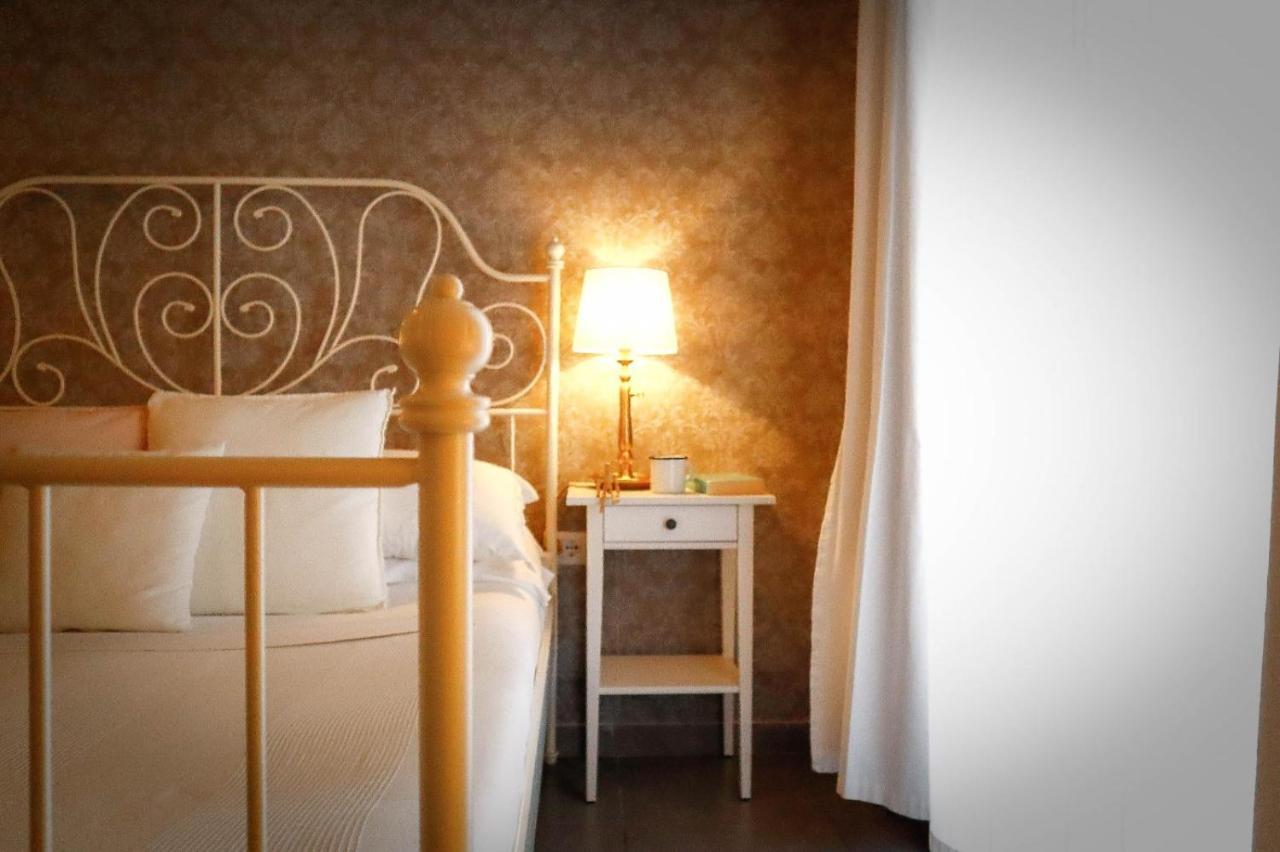 Guest House Camilla Альгеро Экстерьер фото